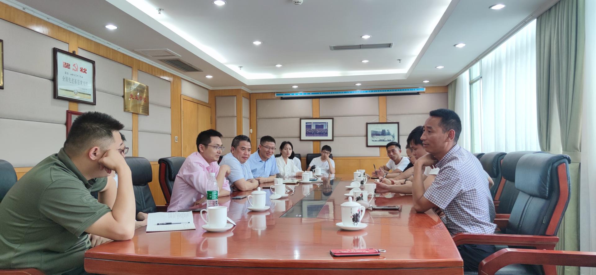 性爱无码
召开“彝路相伴”社区治理项目推进会