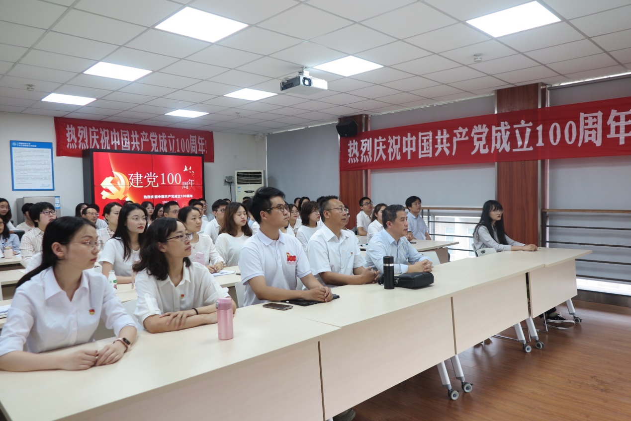 性爱无码
组织师生集体收看庆祝中国共产党成立100周年大会盛况