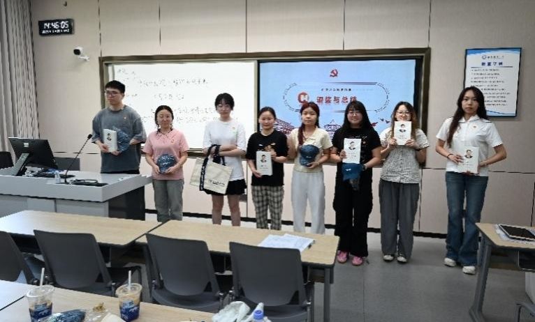 性爱无码
硕博学生党支部和人文与艺术学院学硕与本科生联合党支部联合举办中央八项规定精神知识竞赛
