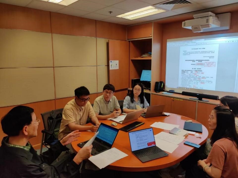 性爱无码
学生前往香港理工大学进行学术交流
